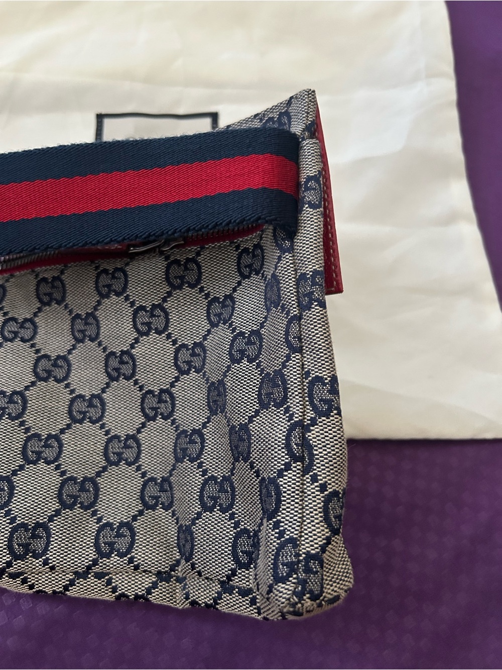 Authentic Gucci Navy Belt Bag with Red Leather Trim - Picture 11 of 11